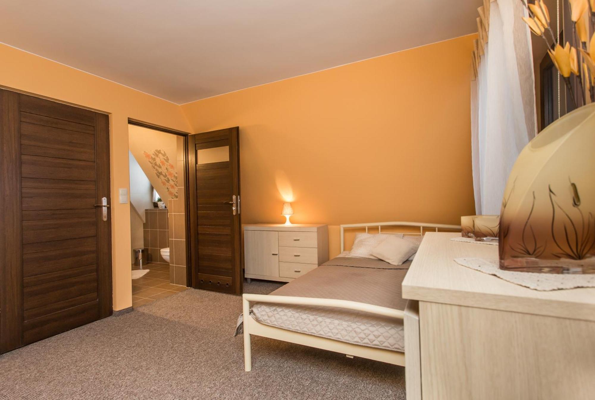 U Kruka Bed & Breakfast Groń Exterior foto